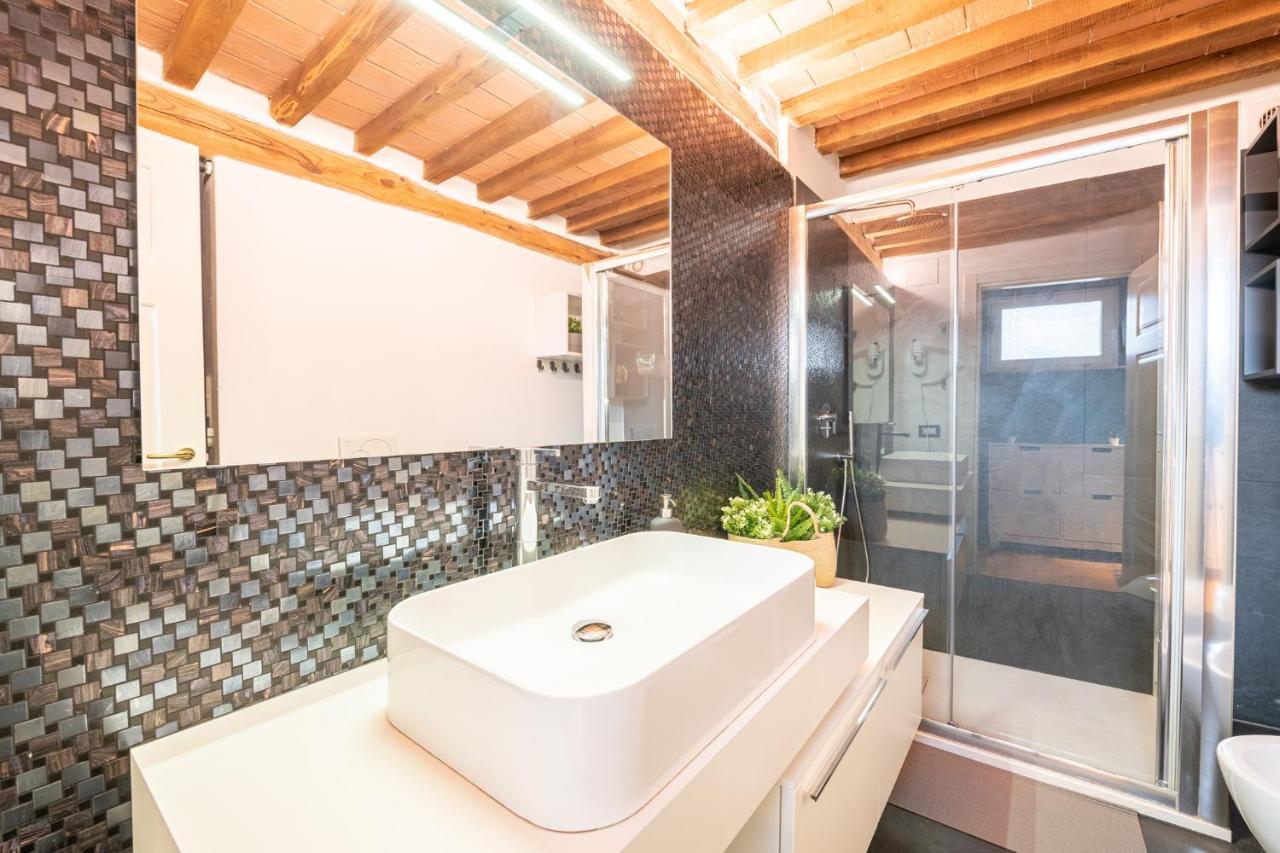 Casa San Paolino Dentro Le MuraElegant Flat Wifi E Selfcheckin Lucca Eksteriør billede